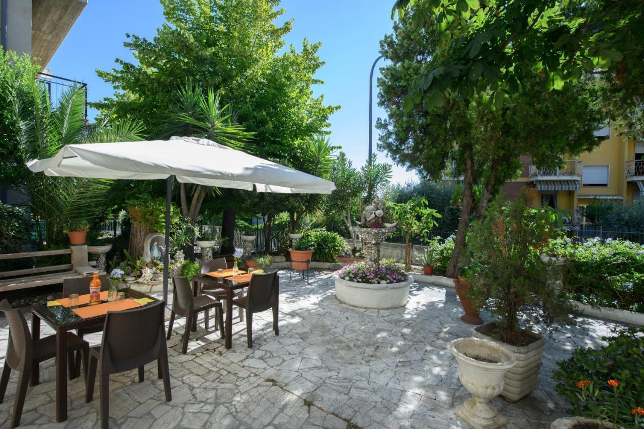 B&B La Fontanella Сан Бенедето дел Тронто Екстериор снимка